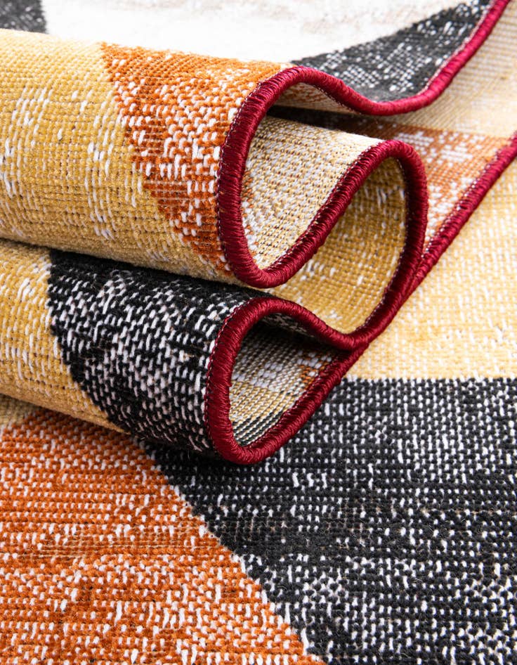 Detail image of 2' x 6' Valencia Runner Rug