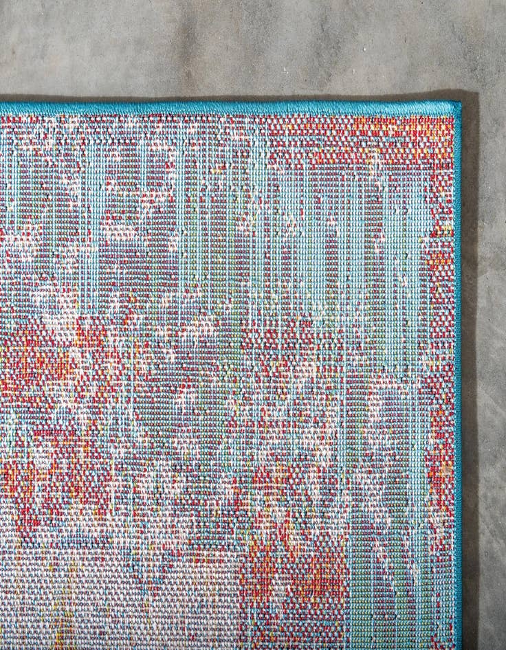 Detail image of 2' 7 x 10' Venice Runner Rug