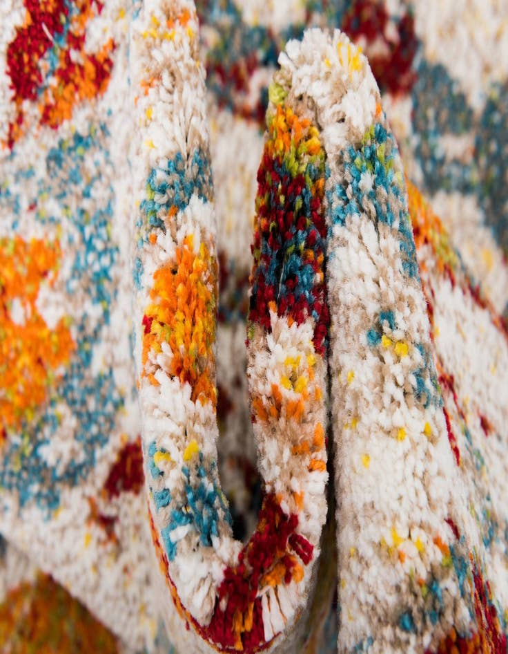 Detail image of 2' x 6' Venice Runner Rug