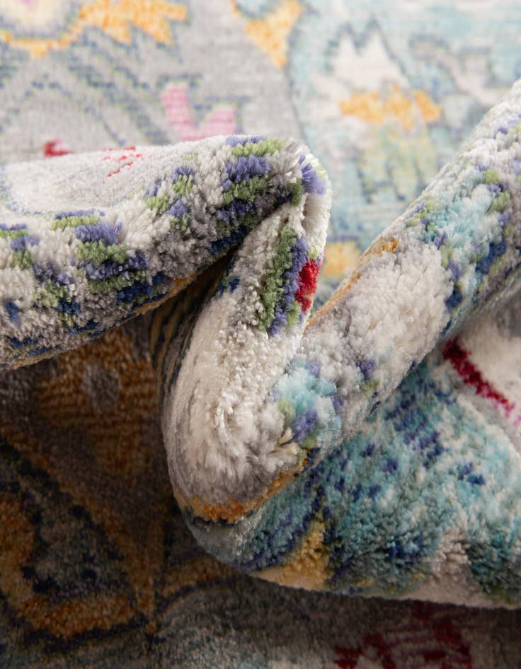 Detail image of 6' 7 x 6' 7 Alexis Square Rug