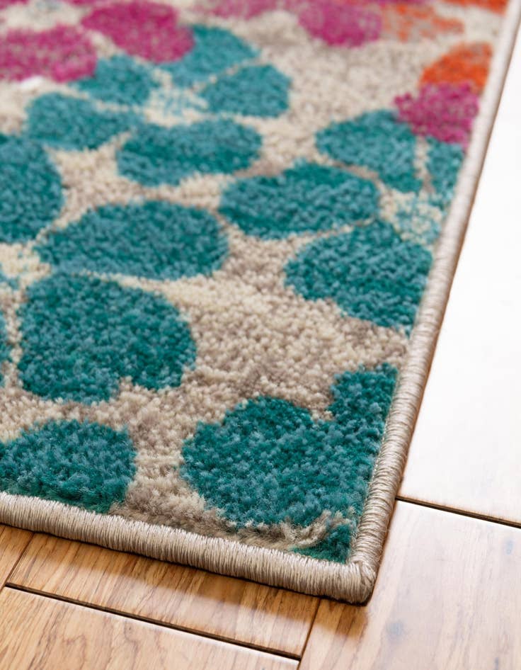 Detail image of 10' x 10' Azalea Square Rug