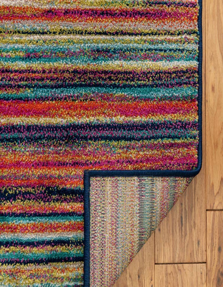 Detail image of 7' 10 x 7' 10 Azalea Square Rug