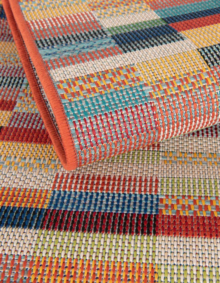 Detail image of 10' x 10'  Washable Baja Indoor / Outdoor Square Rug