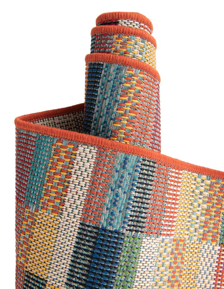 Detail image of 10' x 10'  Washable Baja Indoor / Outdoor Square Rug