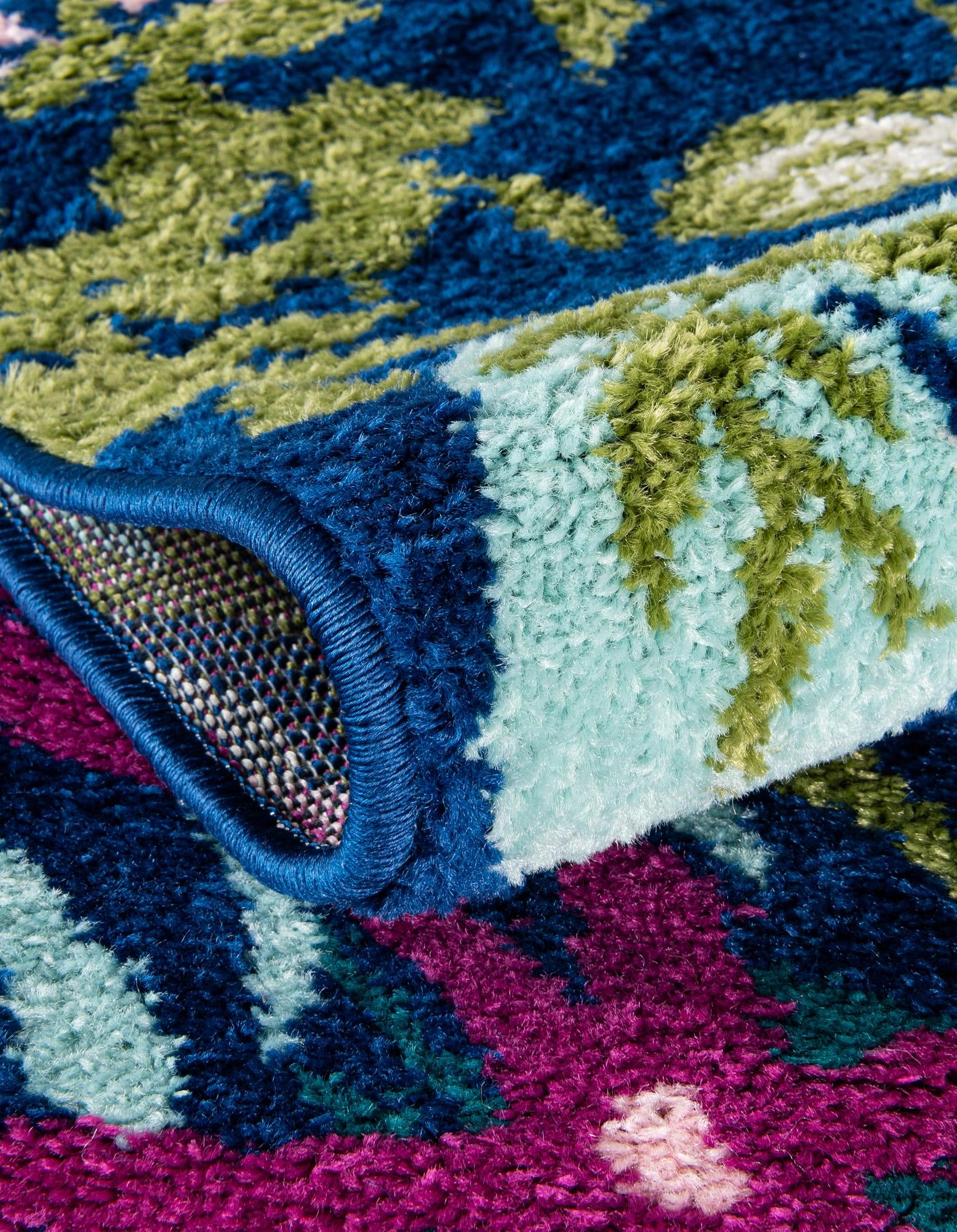 7' 10 x 7' 10 Bloom Square Rug