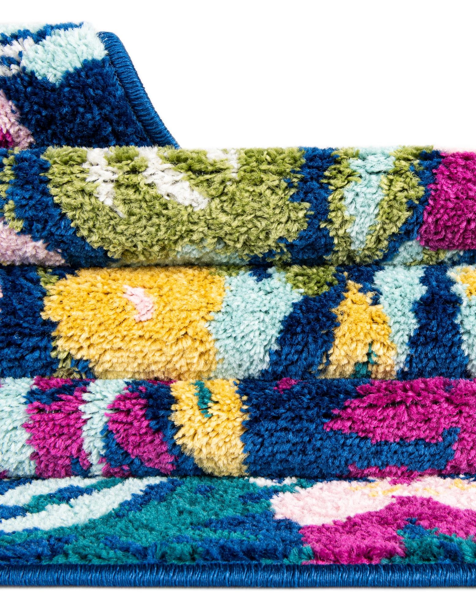 7' 10 x 7' 10 Bloom Square Rug