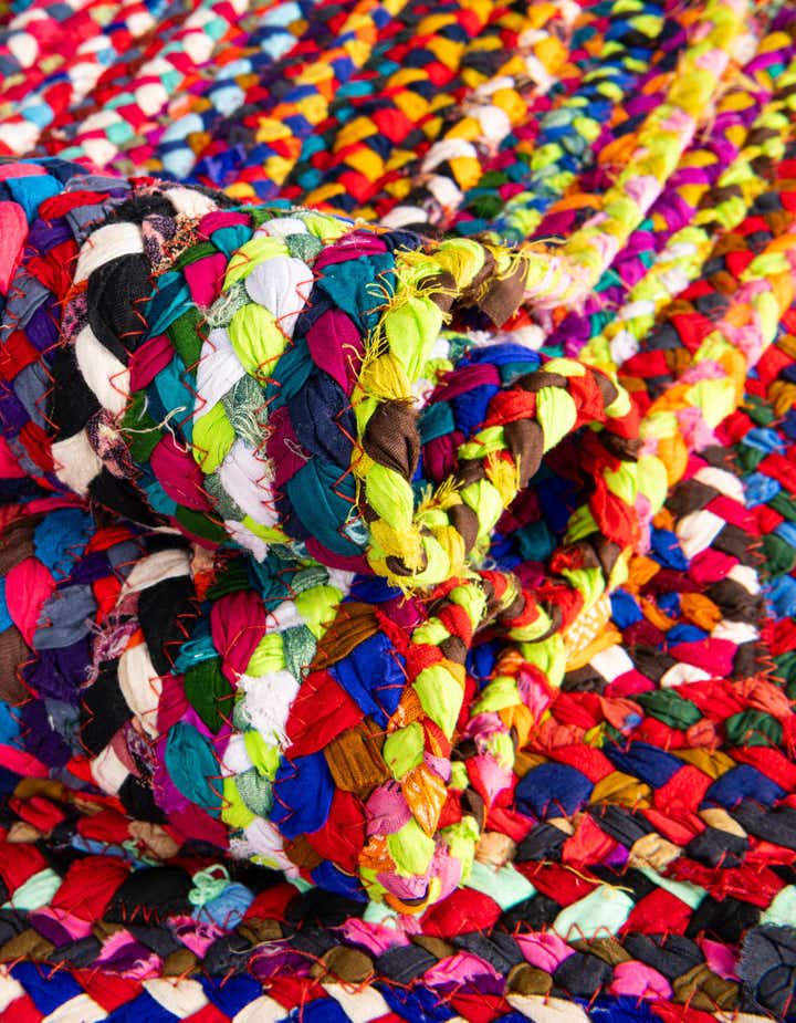 5' 1 x 5' 1 Handmade Braided Chindi Square Rug