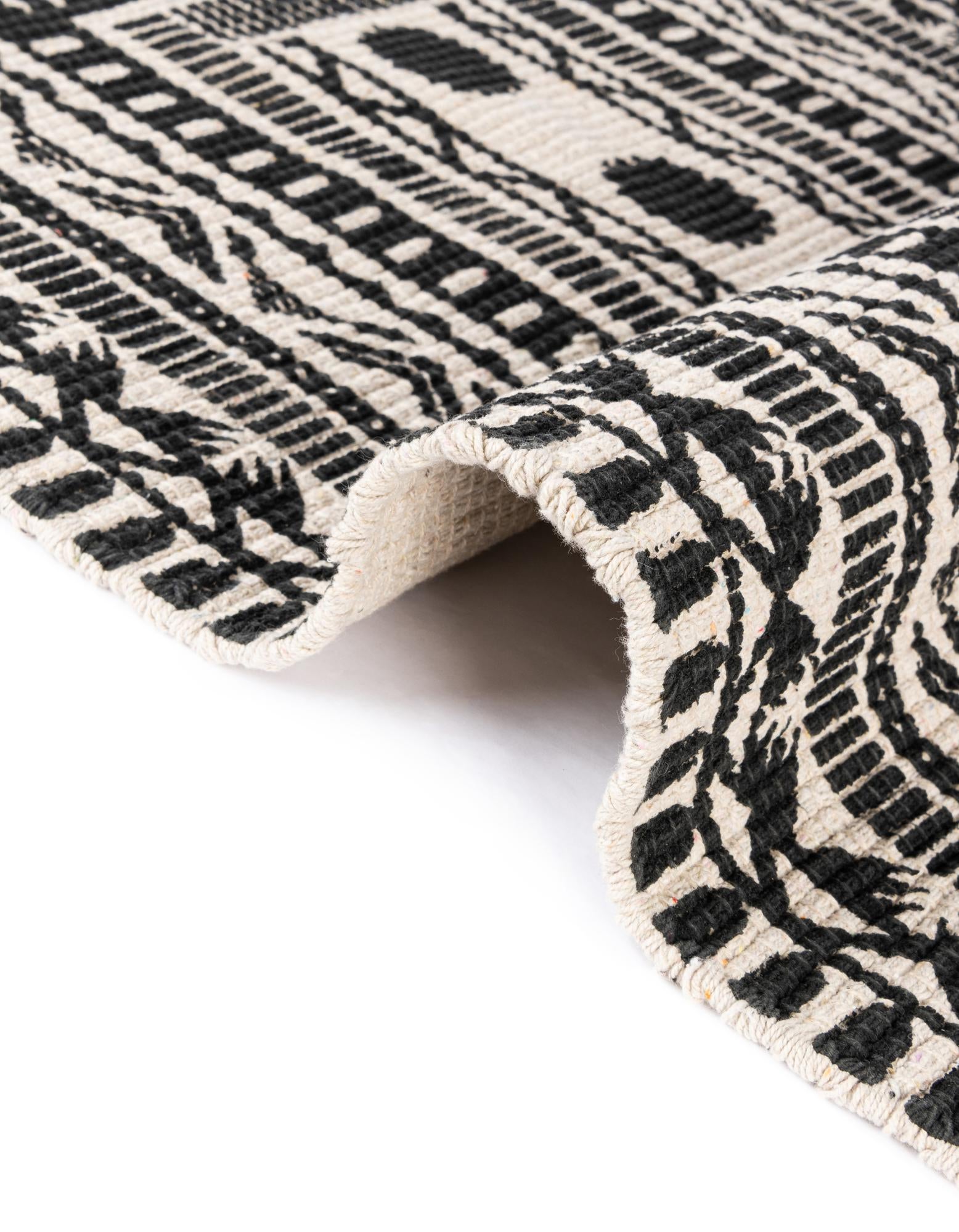 7' 10 x 7' 10 Hand Braided Chindi Cotton Square Rug
