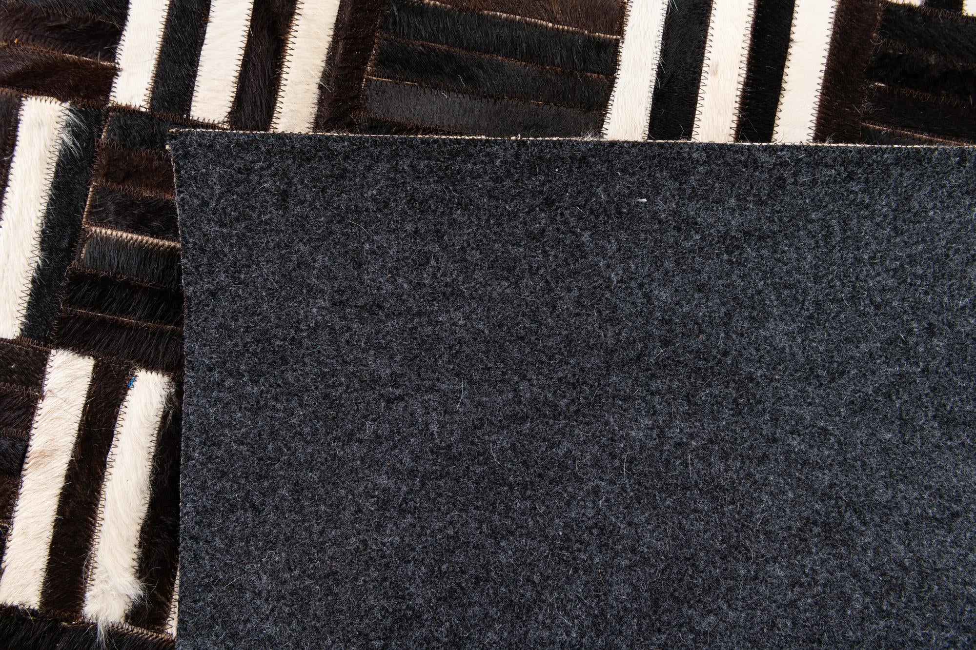 6' x 6' 7 Cowhide Stocks Square Rug