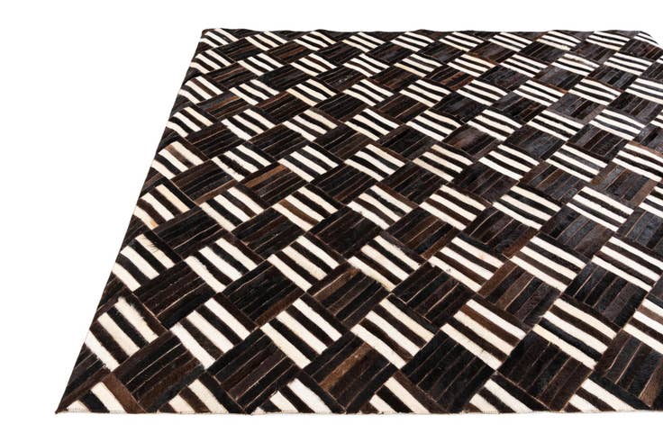 Detail image of 5' 11 x 6' 7 Cowhide Stocks Square Rug