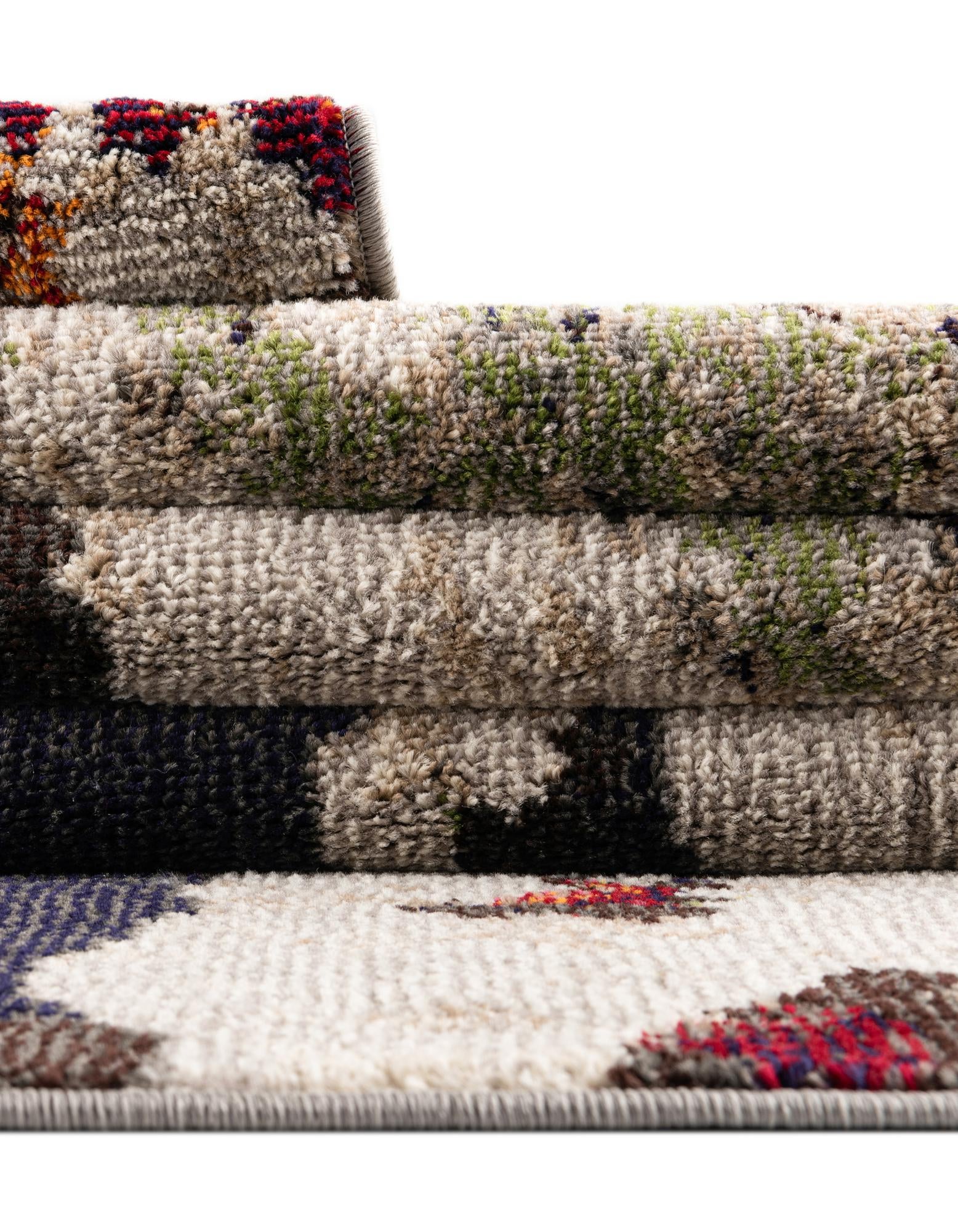 5' 3 x 5' 3 Washable Haerfest Square Rug