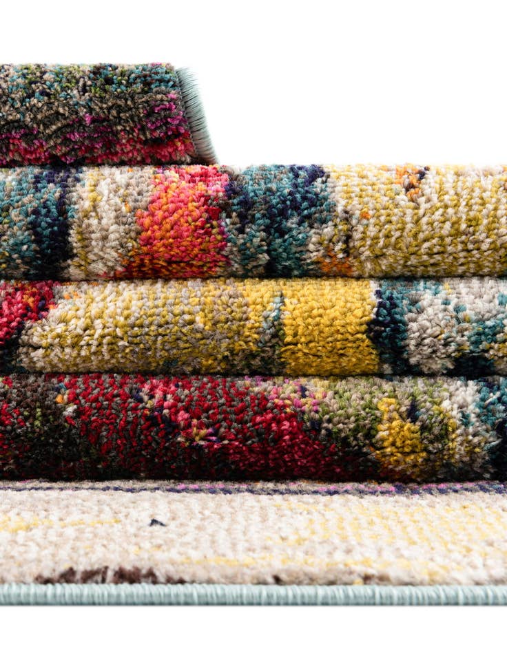 Detail image of 5' 3 x 5' 3 Washable Haerfest Square Rug