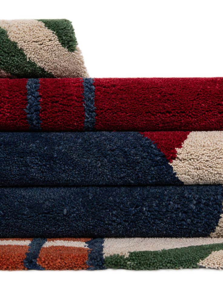 Detail image of 5' 1 x 5' 1 Handtufted Wool Square Rug