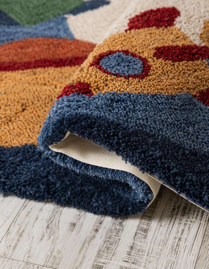 6' 1 x 6' 1 Handtufted Wool Square Rug