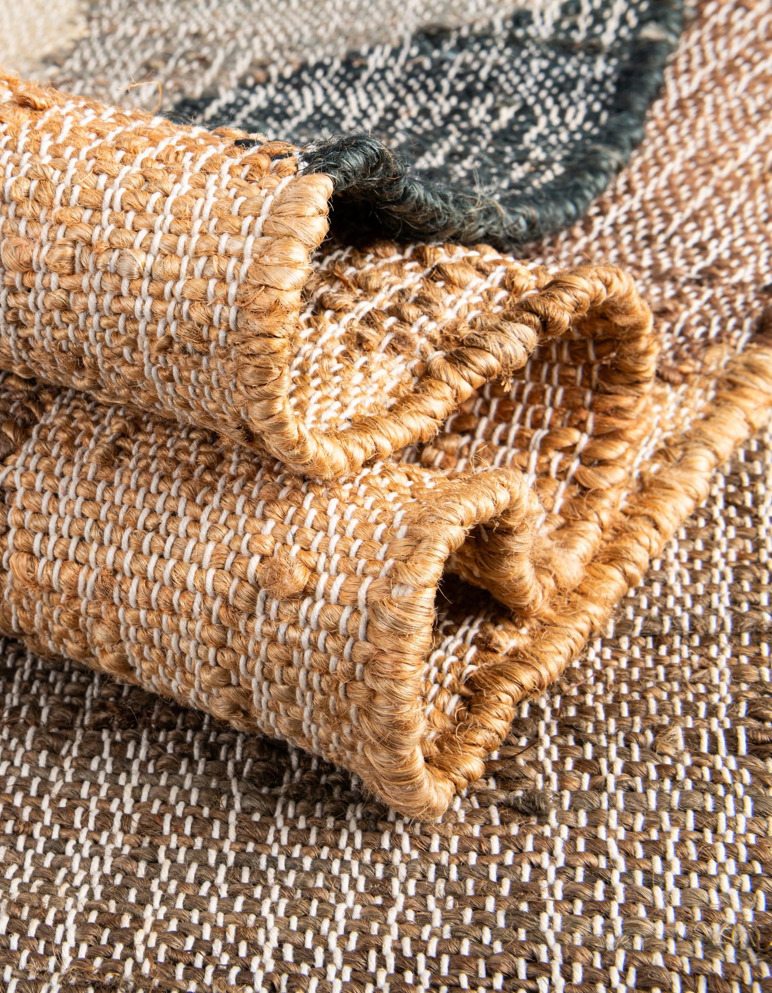 7' 10 x 7' 10 Hand Woven Kilim Jute Square Rug
