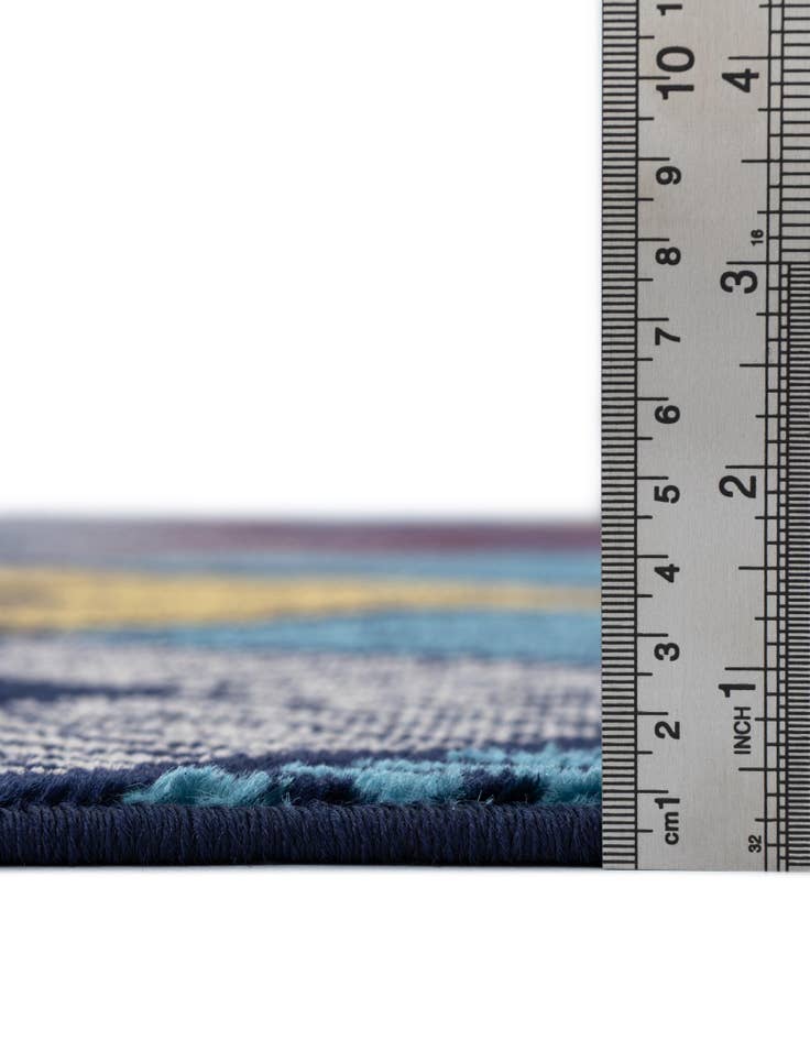 Detail image of 7' 10 x 7' 10 Laguna Square Rug