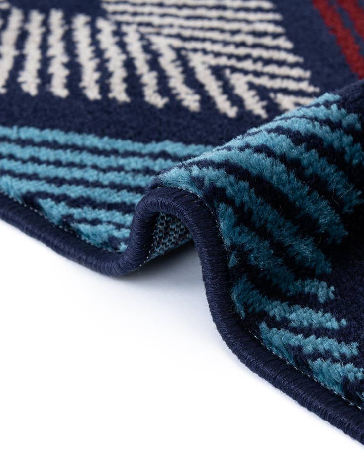 Detail image of 7' 10 x 7' 10 Laguna Square Rug