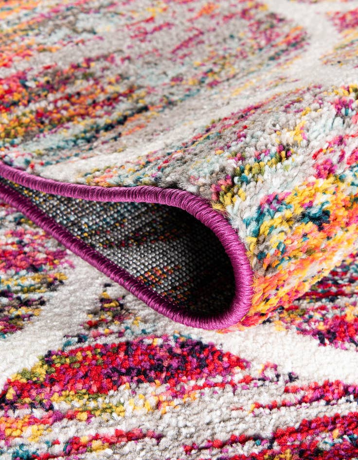 Detail image of 4' x 4' Lattice Frieze Square Rug