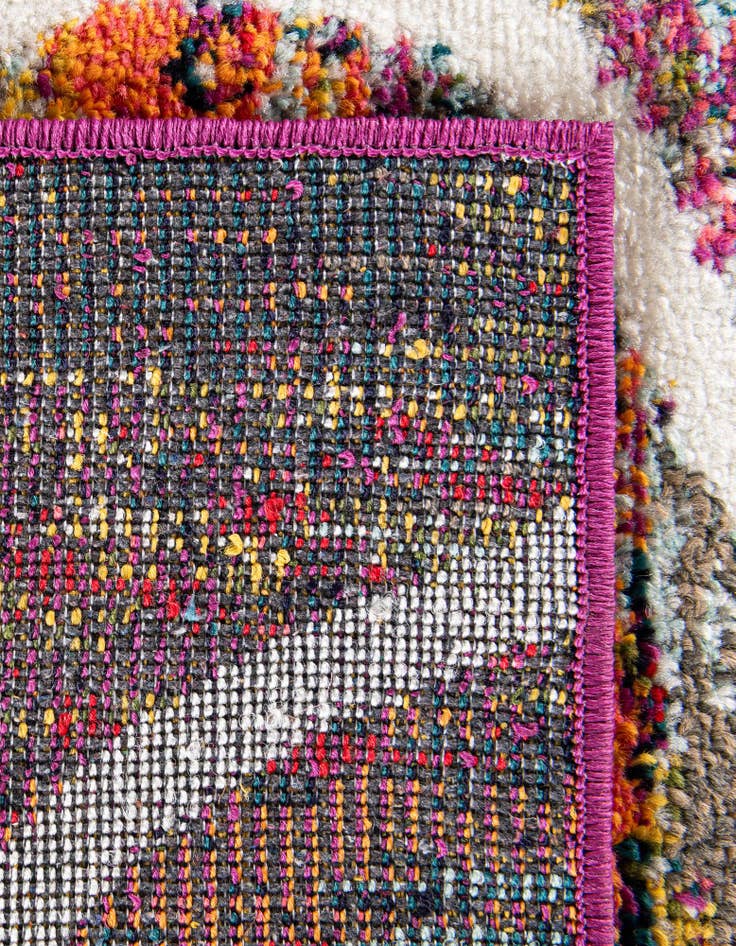 Detail image of 4' x 4' Lattice Frieze Square Rug