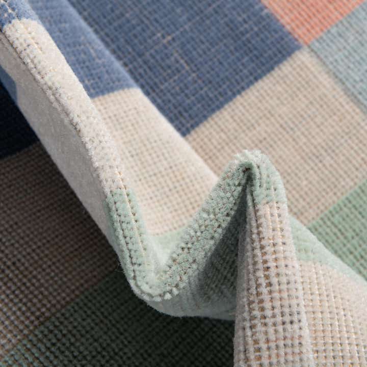 6' x 6' Lotus Square Rug