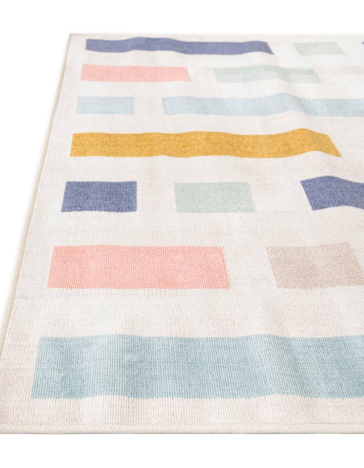 Detail image of 5' x 5' Lotus Square Rug