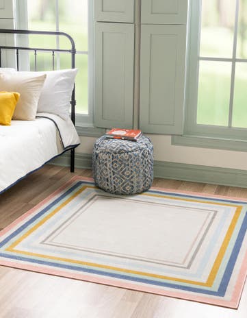 7' 10 x 7' 10 Lotus Square Rug