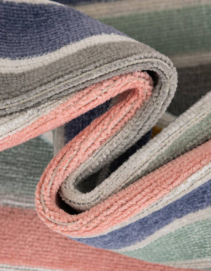Detail image of 6' x 6' Lotus Square Rug