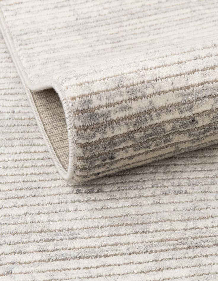 Detail image of 6' 7 x 6' 7 New Vintage Square Rug