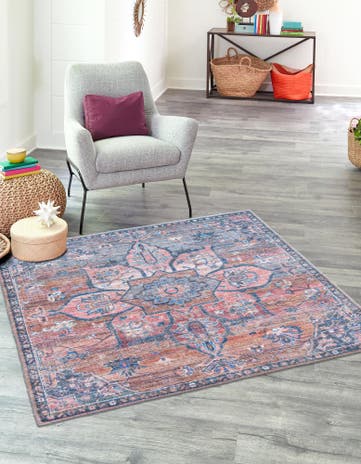 5' 3 x 5' 3 Washable Nostalgia Square Rug