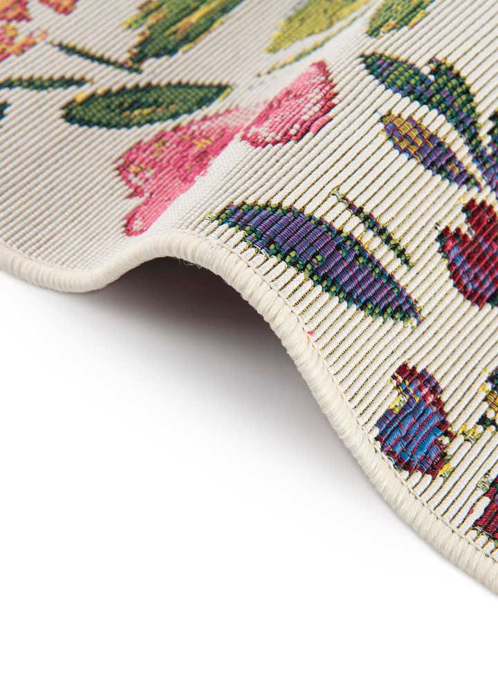 7' 10 x 7' 10 Easy-Clean Botanical Indoor / Outdoor Square Rug