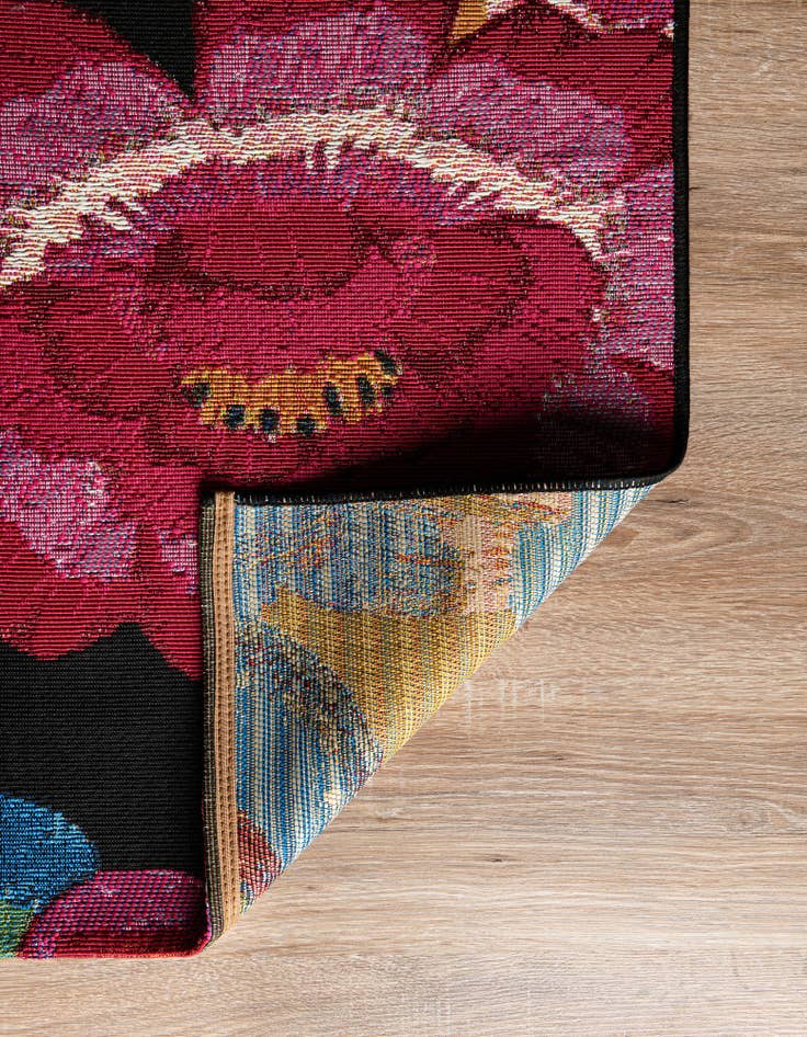 Detail image of 7' 10 x 7' 10  Washable Botanical Indoor / Outdoor Square Rug