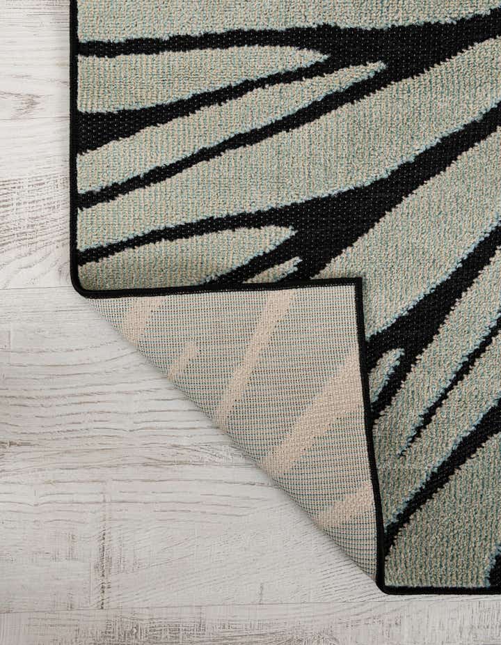 7' 10 x 7' 10 Easy-Clean Casablanca Indoor / Outdoor Square Rug