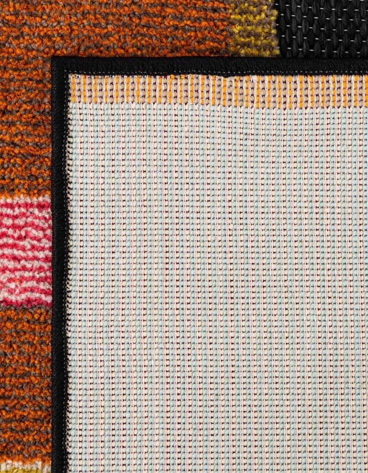 Detail image of 7' 10 x 7' 10 Easy-Clean Casablanca Indoor / Outdoor Square Rug