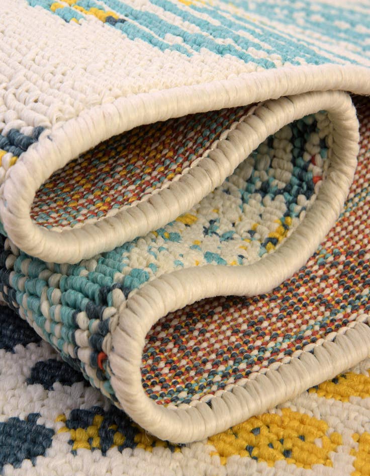 Detail image of 7' 10 x 7' 10  Washable Coastal Indoor / Outdoor Square Rug