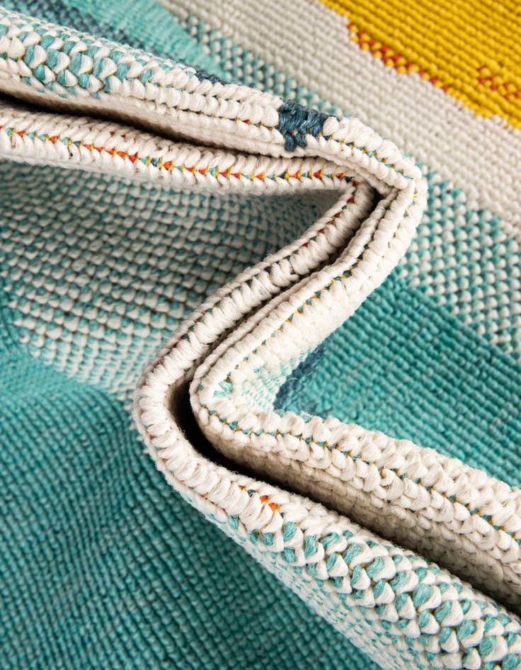 Detail image of 7' 10 x 7' 10 Easy-Clean Coastal Indoor / Outdoor Square Rug