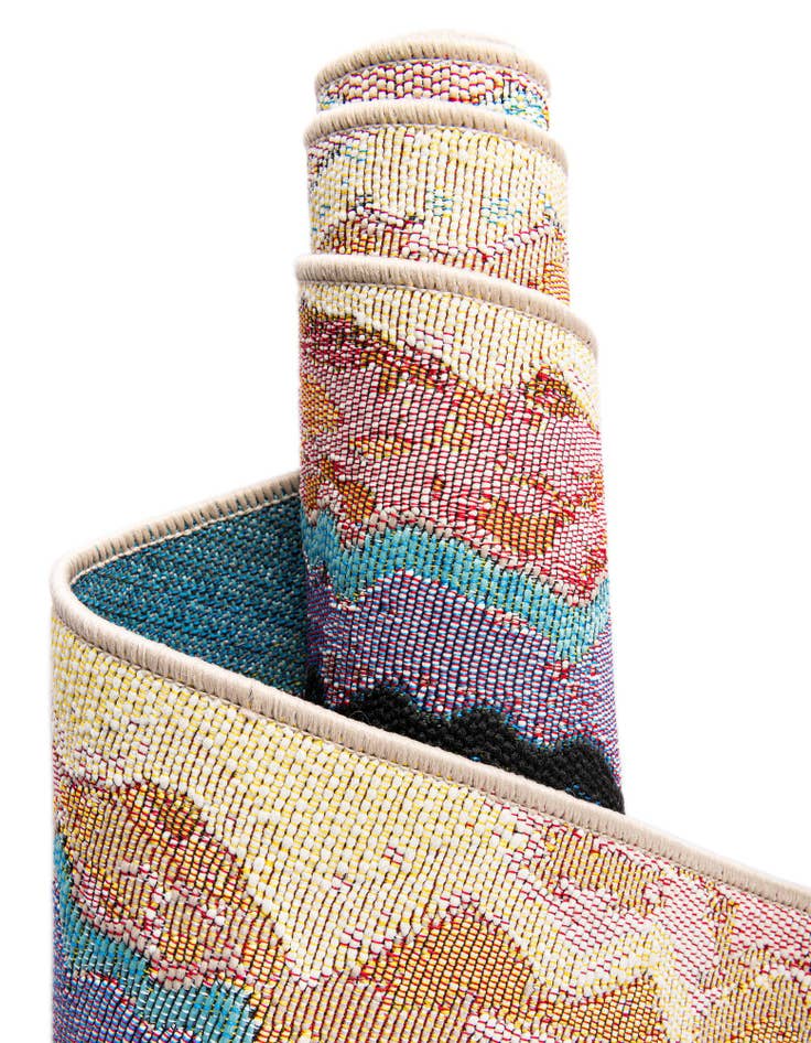 Detail image of 7' 10 x 7' 10  Washable Modern Indoor / Outdoor Square Rug