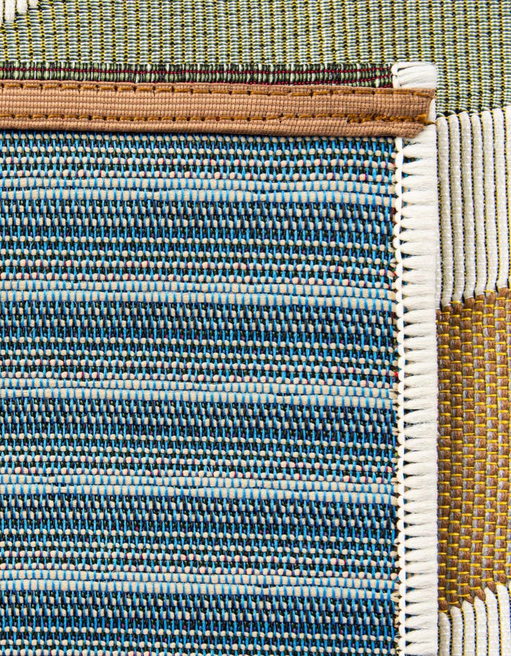 Detail image of 7' 10 x 7' 10  Washable Modern Indoor / Outdoor Square Rug