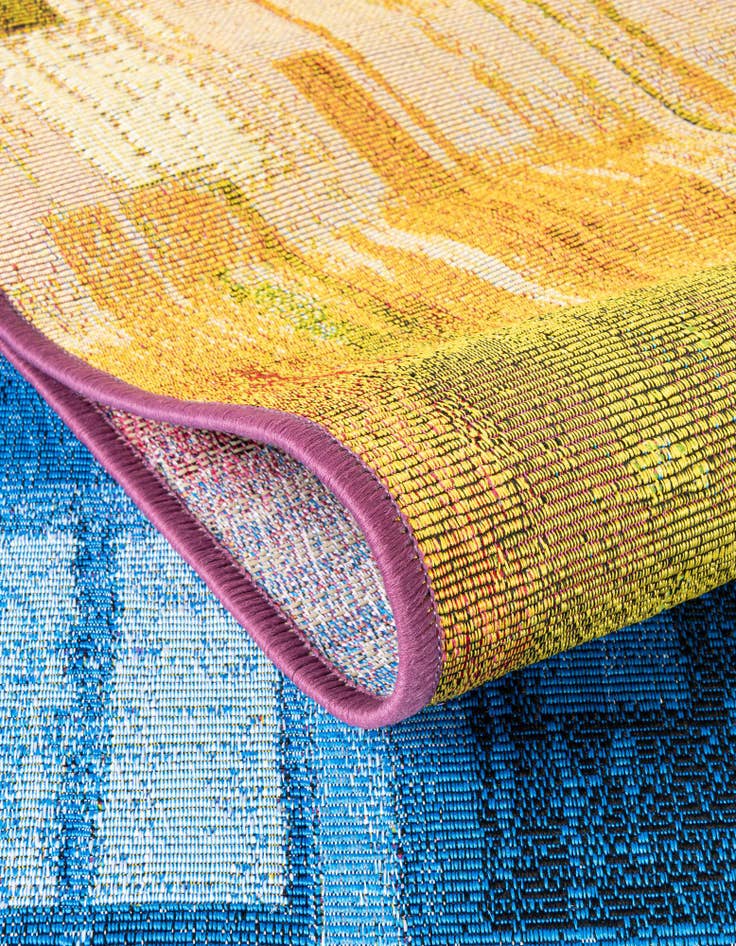 Detail image of 8' x 8' Easy-Clean Modern Indoor / Outdoor Square Rug