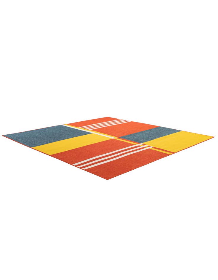 Detail image of 7' 10 x 7' 10  Washable Modern Indoor / Outdoor Square Rug