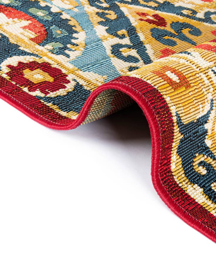 Detail image of 7' 10 x 7' 10 Easy-Clean Modern Indoor / Outdoor Square Rug