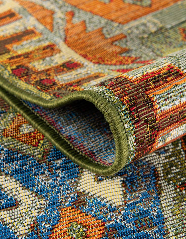 Detail image of 7' 10 x 7' 10  Washable Southwestern Indoor / Outdoor Square Rug