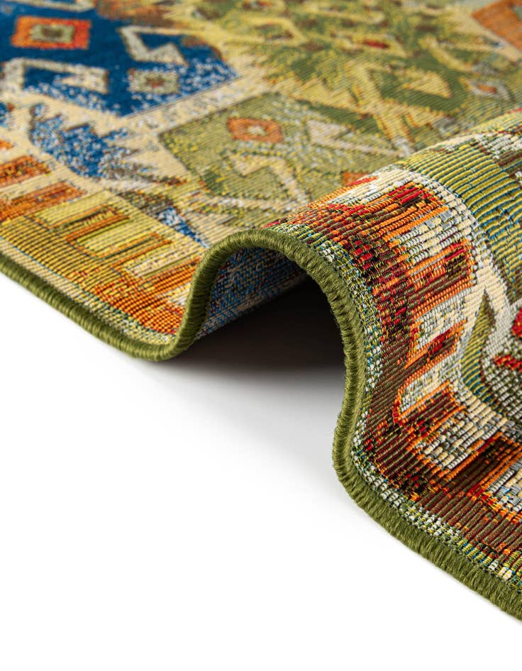 Detail image of 7' 10 x 7' 10  Washable Southwestern Indoor / Outdoor Square Rug