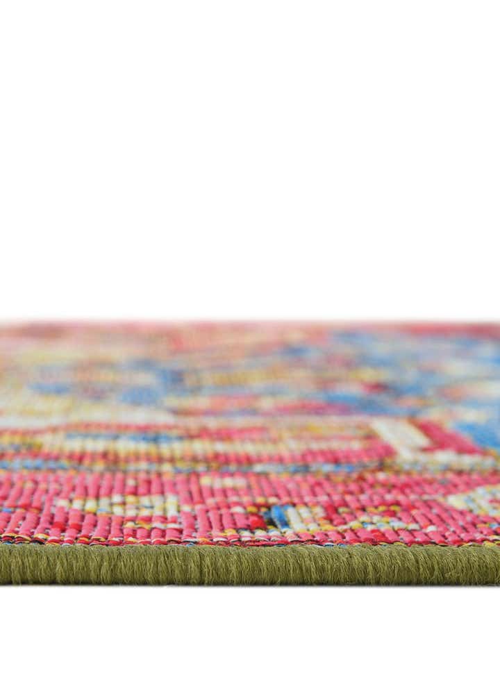 5' 3 x 5' 3 Easy-Clean Traditional Indoor / Outdoor Square Rug