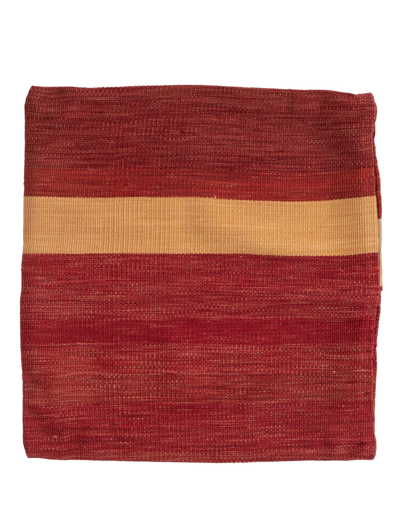 1' 5 x 1' 6 Hand Woven Pillow Wool Square Rug
