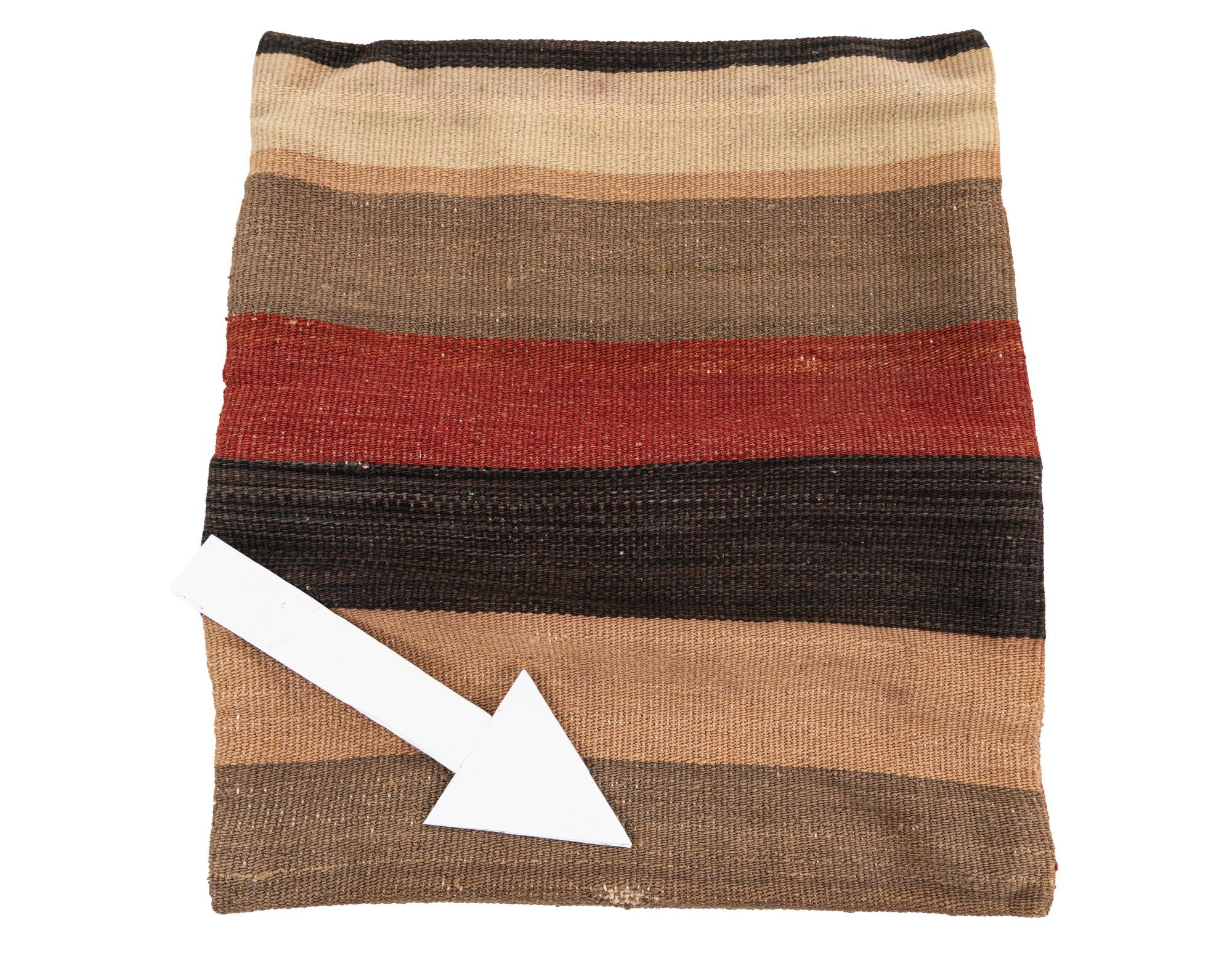 1' 4 x 1' 6 Hand Woven Pillow Wool Square Rug