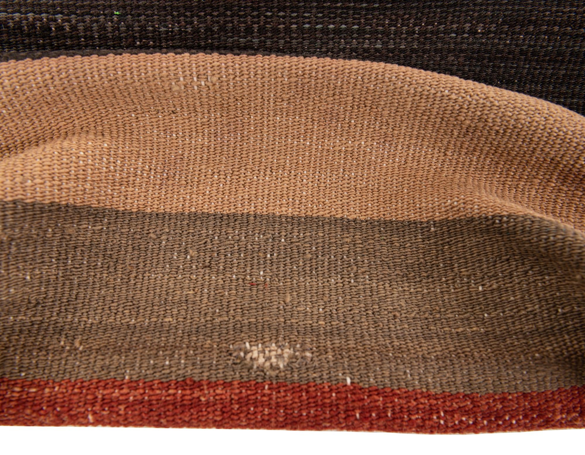 1' 4 x 1' 6 Hand Woven Pillow Wool Square Rug