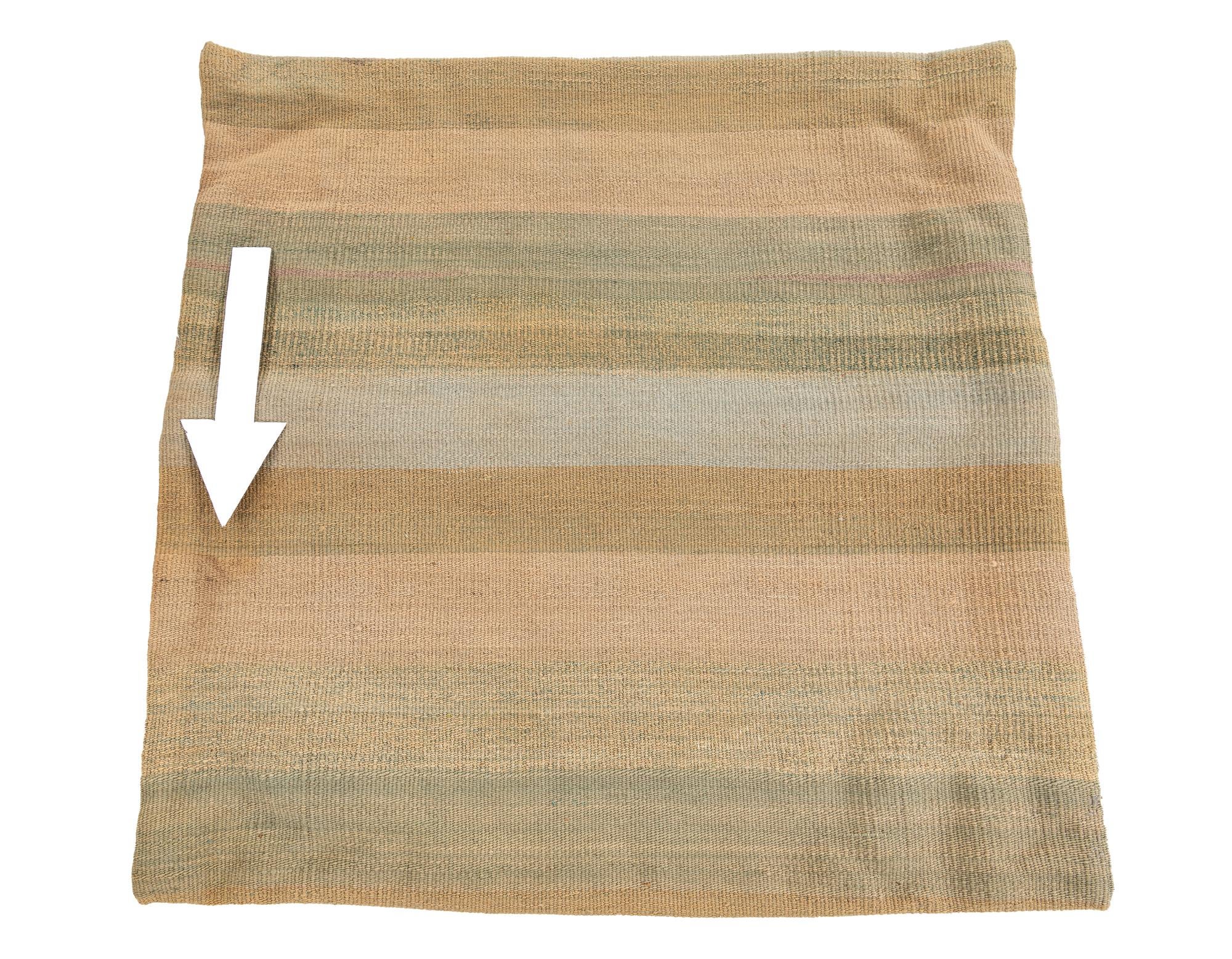 2' 5 x 2' 5 Hand Woven Pillow Wool Square Rug