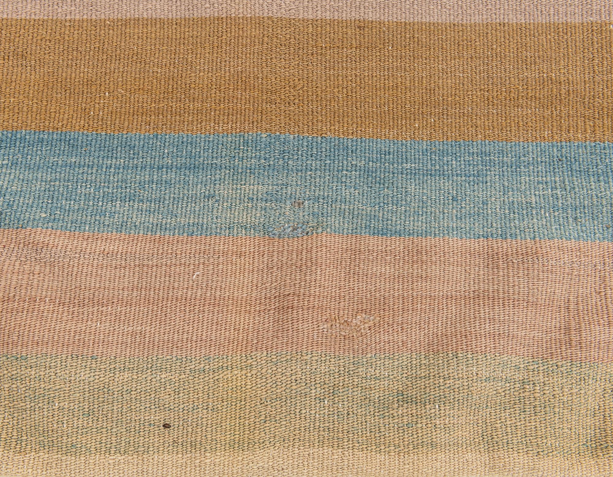 2' 5 x 2' 6 Hand Woven Pillow Wool Square Rug