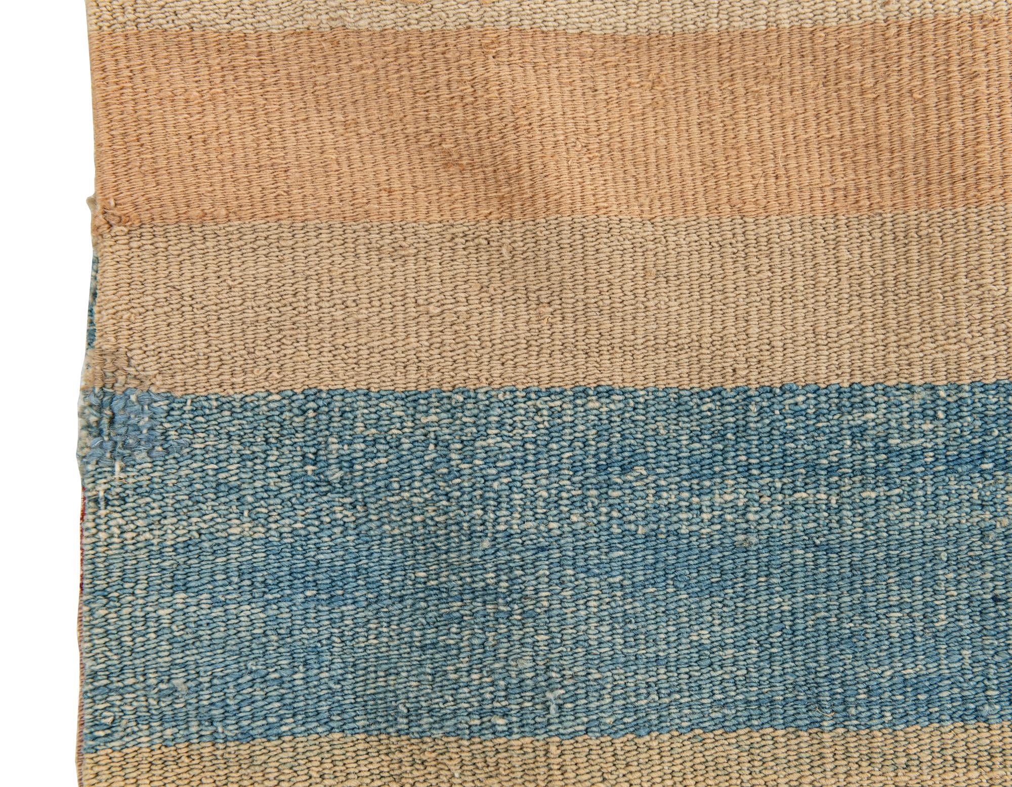 2' 5 x 2' 5 Hand Woven Pillow Wool Square Rug