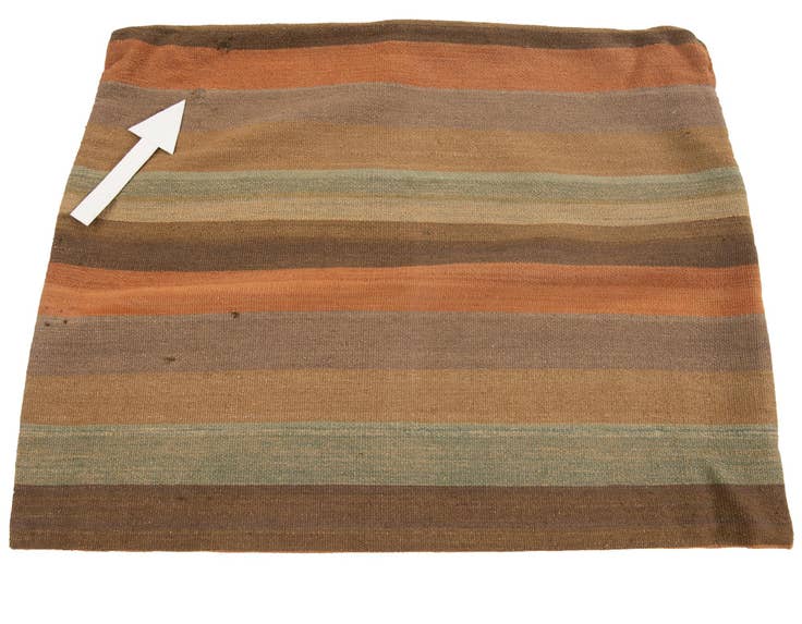 Detail image of 2' 7 x 3' 3 Hand Woven Pillow Wool Square Rug